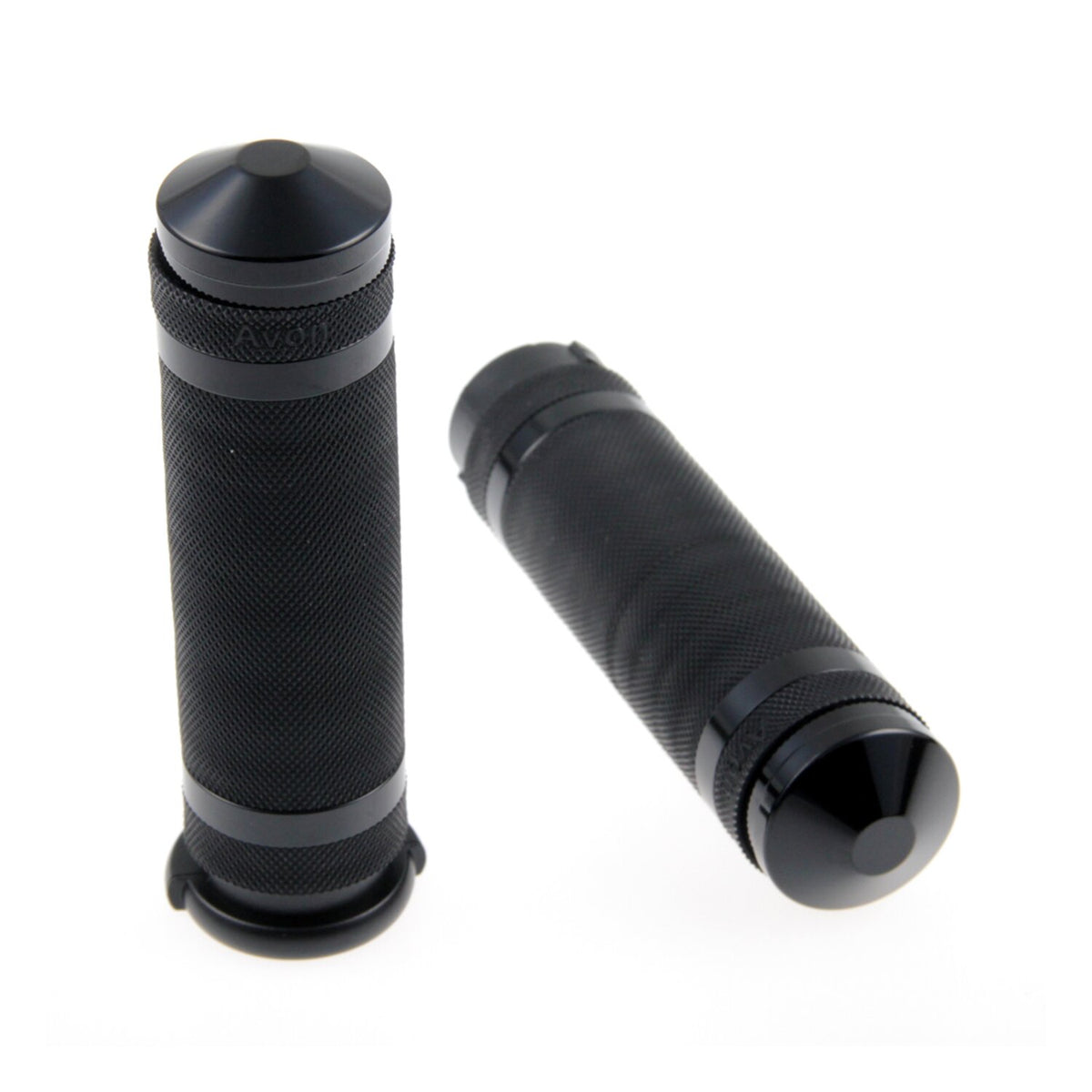 Cult-Werk, 1" / 25.4mm Grooved handlebar grips. Black