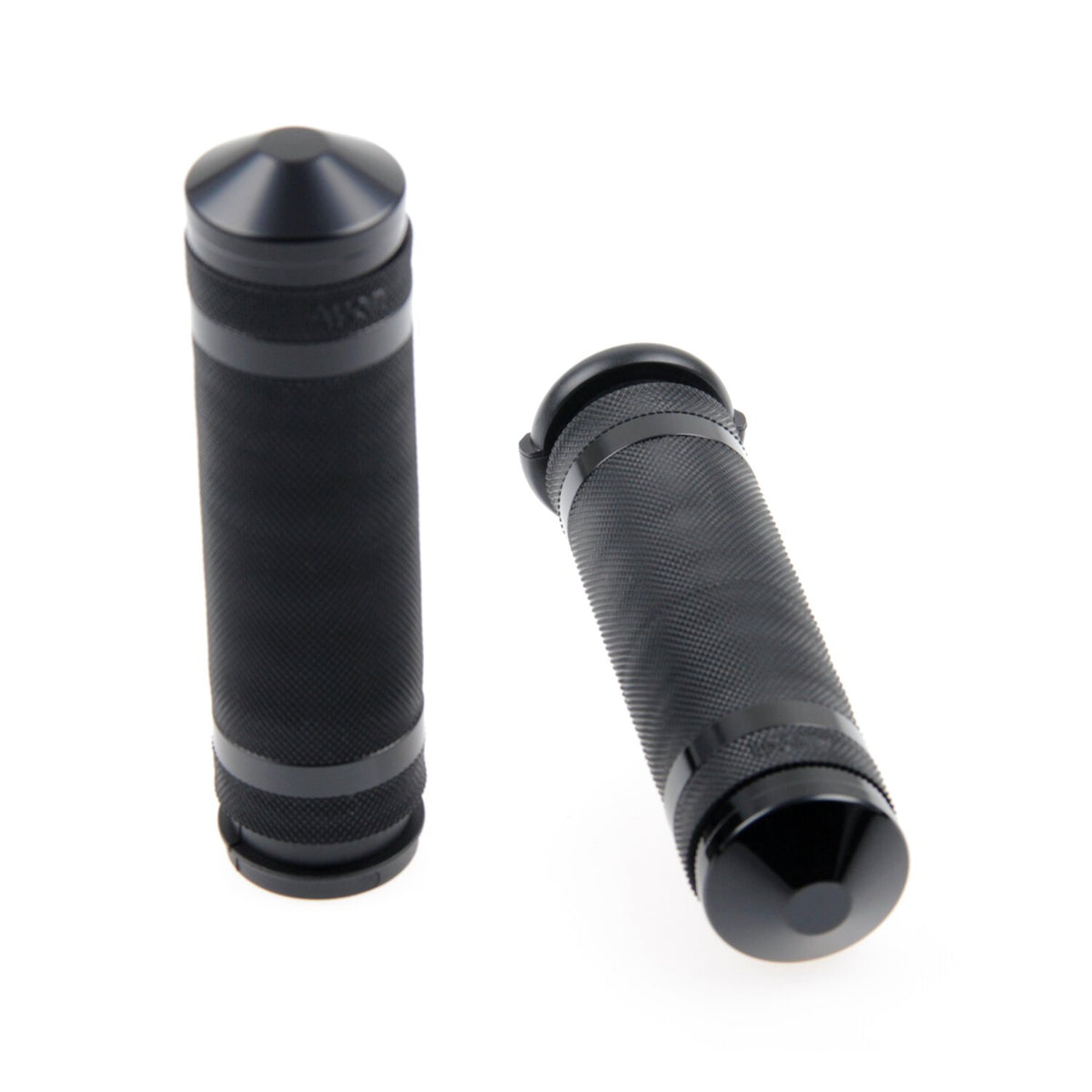 Cult-Werk, 1" / 25.4mm Grooved handlebar grips. Black