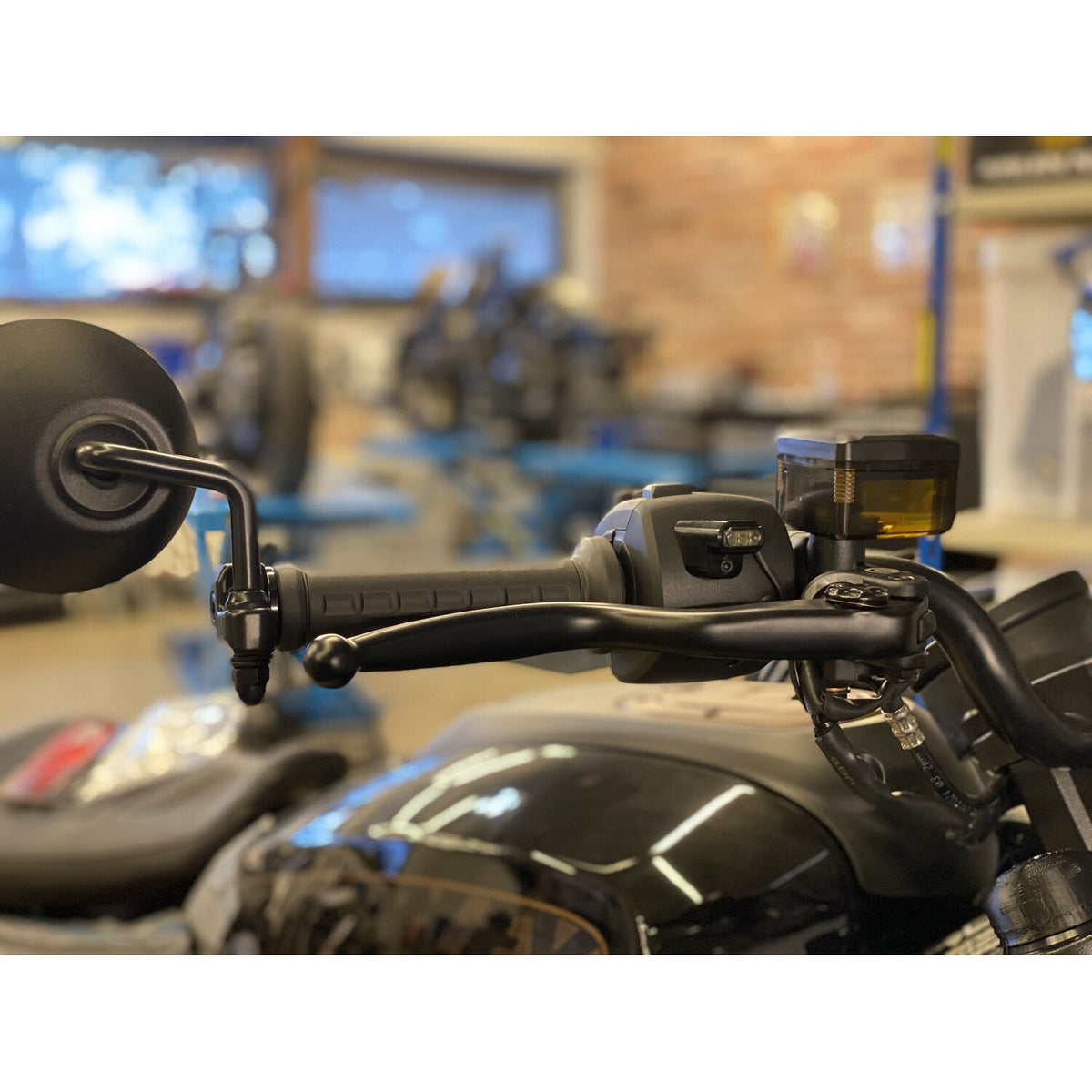 Killer Custom, front LED turn signals