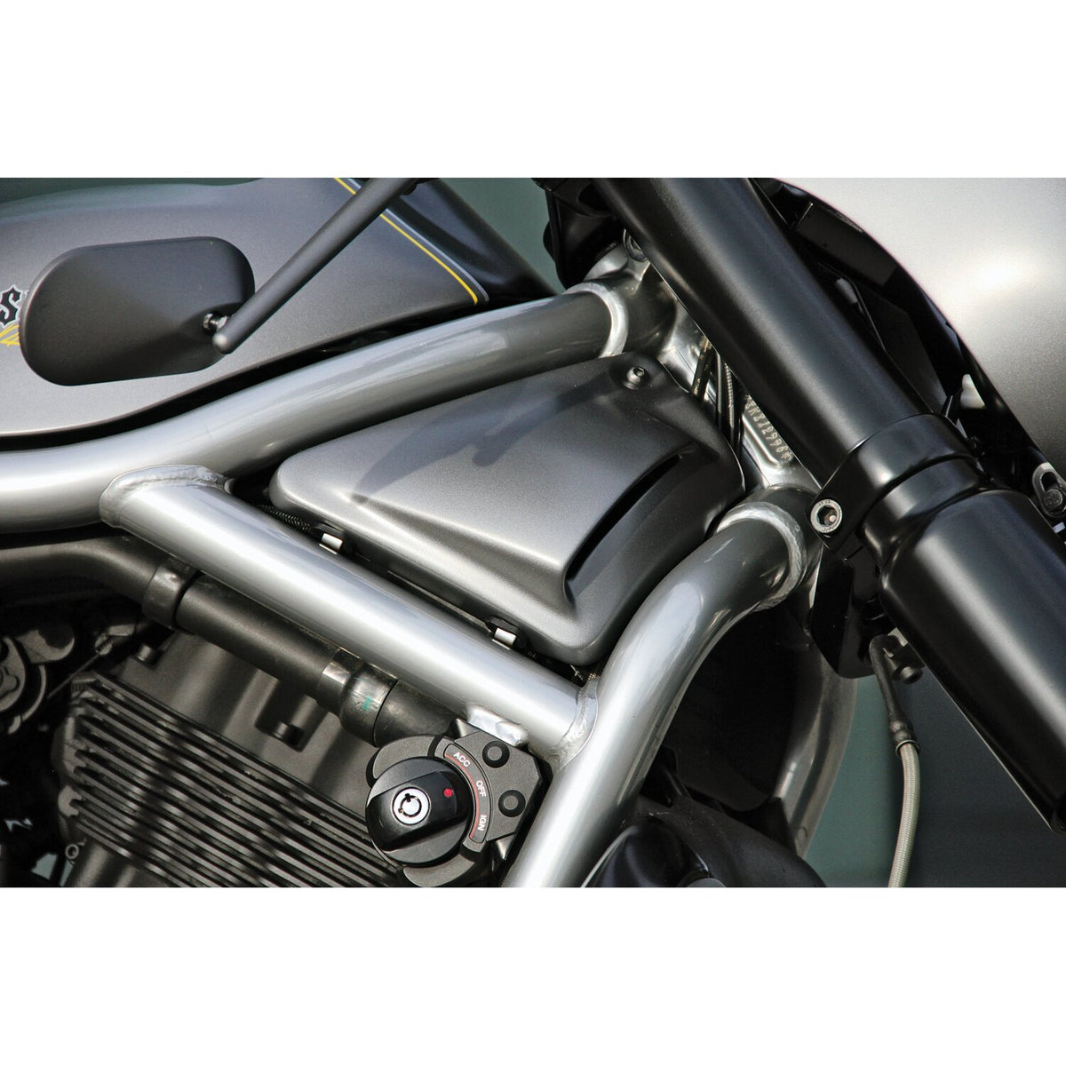 Cult-Werk, V-Rod ram air intake set. 'GT'