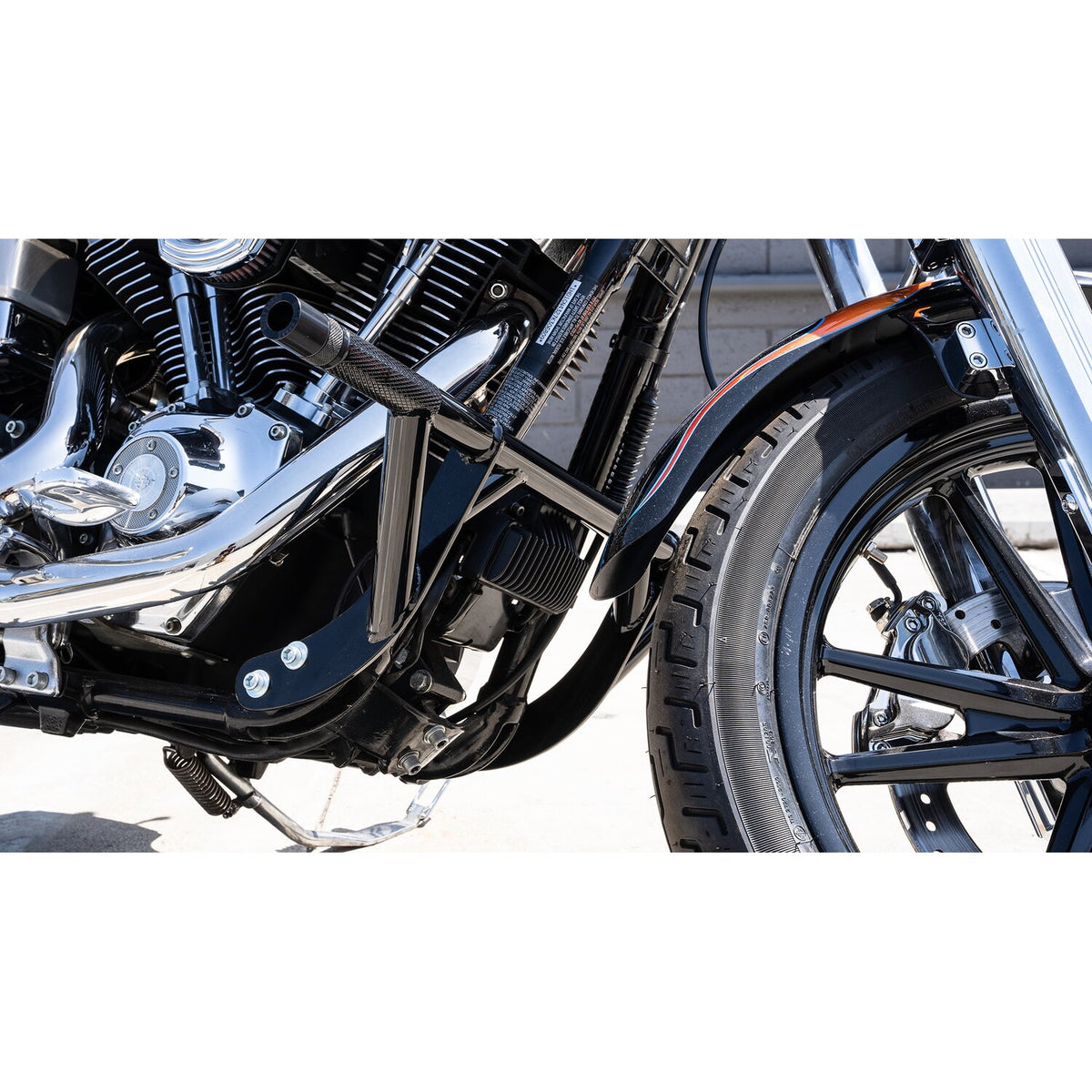 Burly Brand, Brawler crash bar kit Dyna. Black