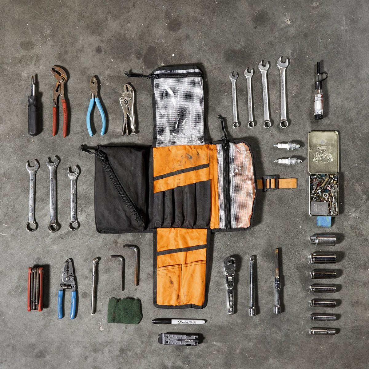 Biltwell, Exfil-0 2.0 tool roll. Black/orange