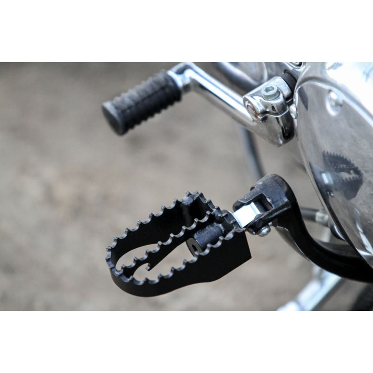 Burly, MX foot pegs. Black