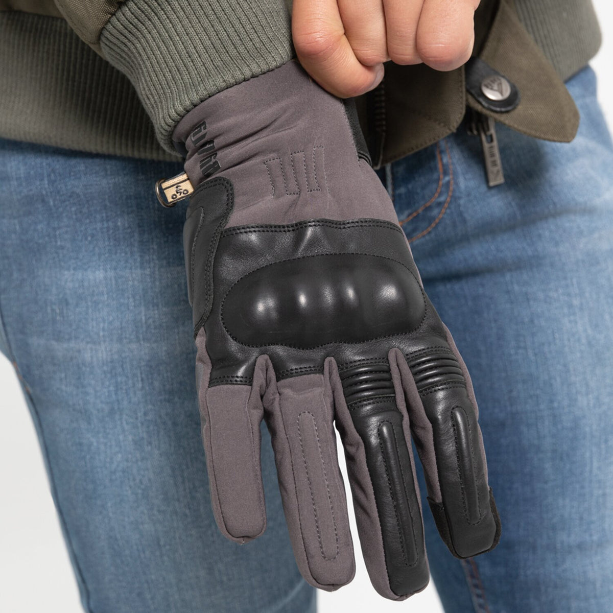 By City Artic gloves grey