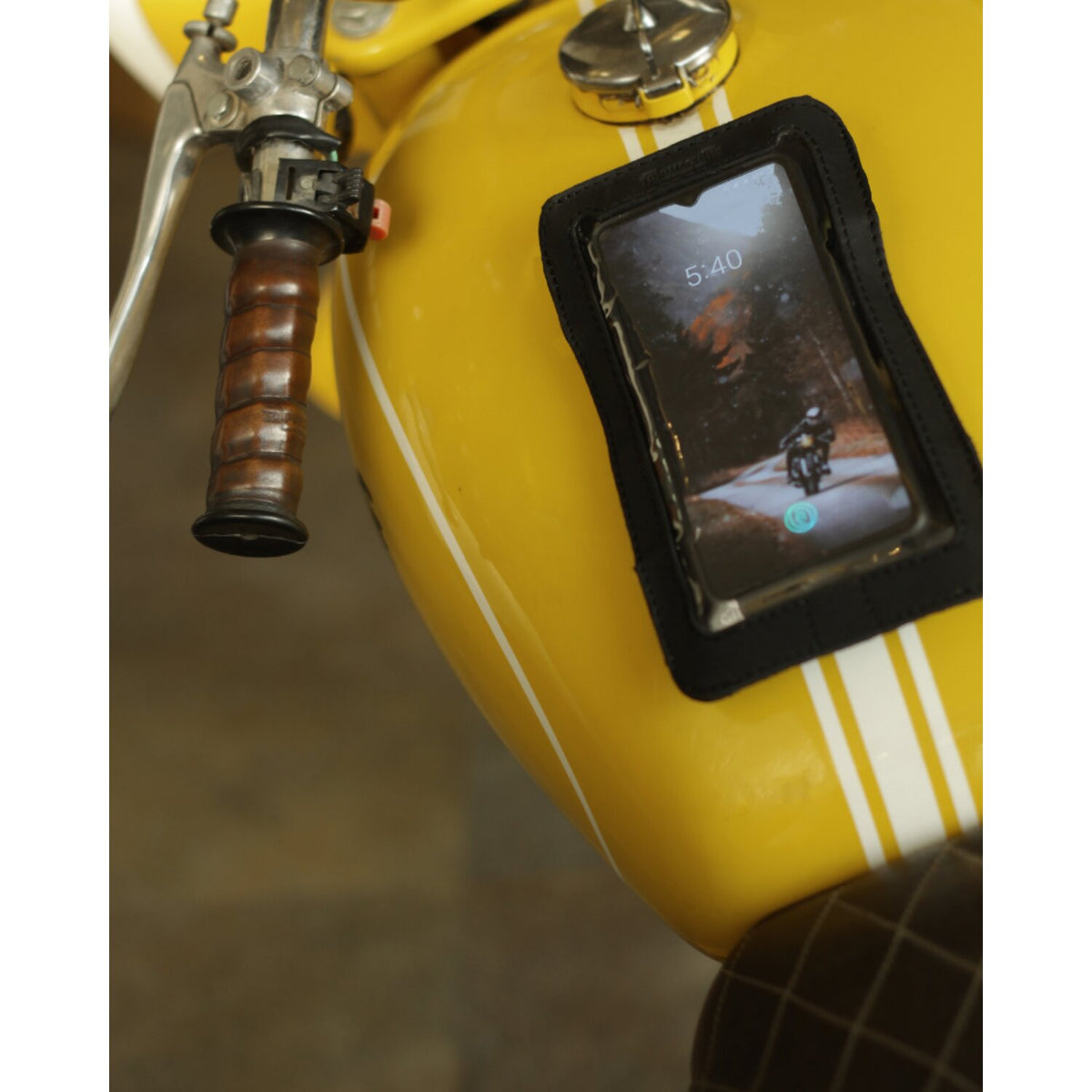 Trip Machine Phone pouch black