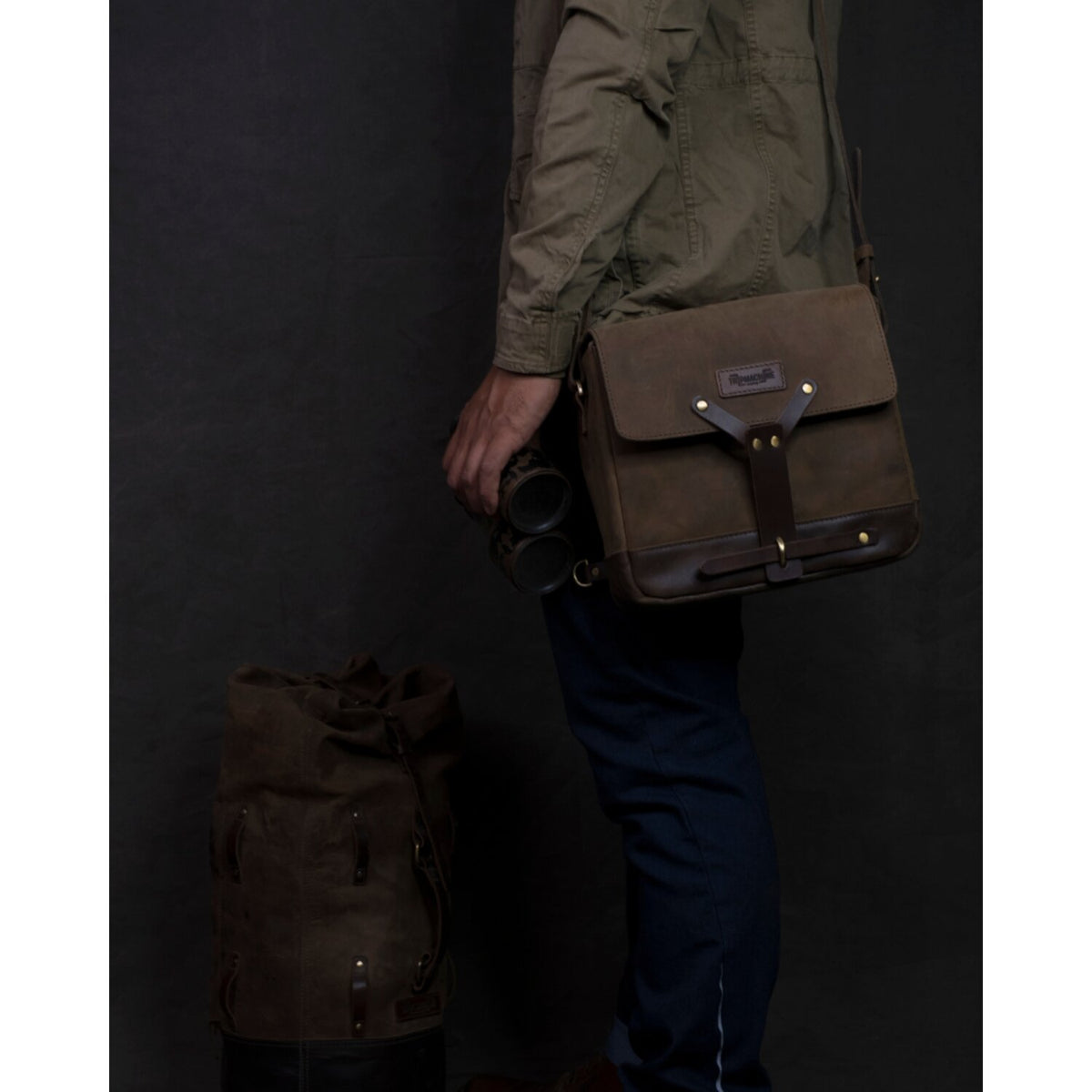 Trip Machine, Messenger bag. Tobacco brown