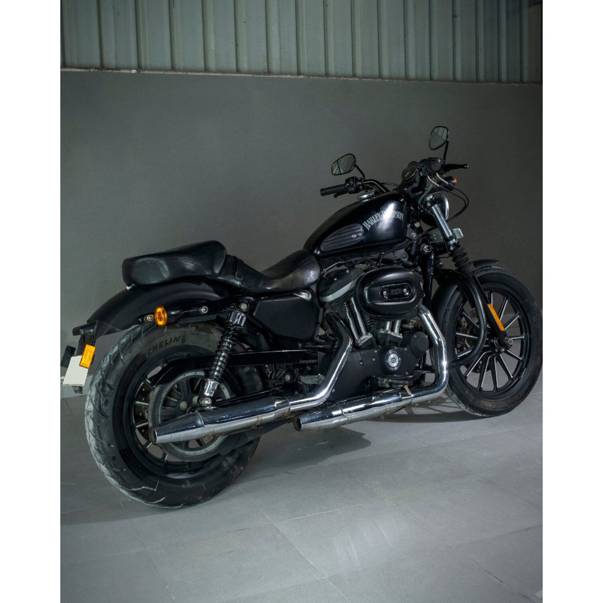 Trip Machine, Mini Classic leather tank pads. Black