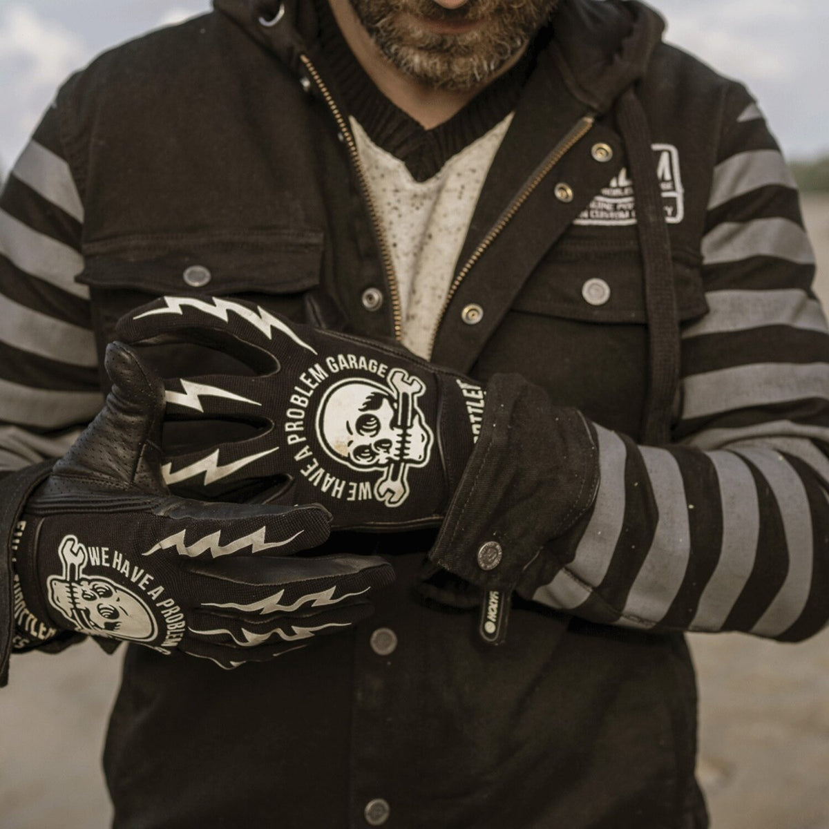 Holy Freedom Tools gloves black/white