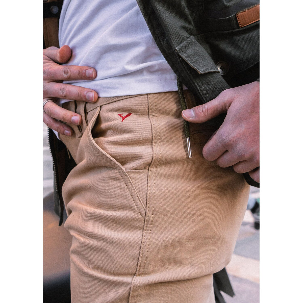 By City Docks pants beige